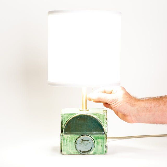 Geometria ceramic table lamp in sage green metallic, detail, J Schatz