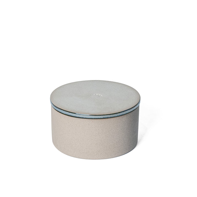 Small Platinum Utilità Bowl Undercover with lid on, glazed stoneware, J Schatz